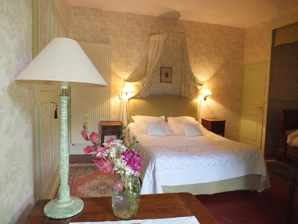 Chateau De Naze Bed & Breakfast Vivy