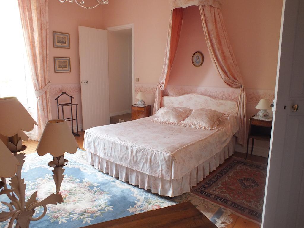 Bed & Breakfast Chateau De Naze Vivy