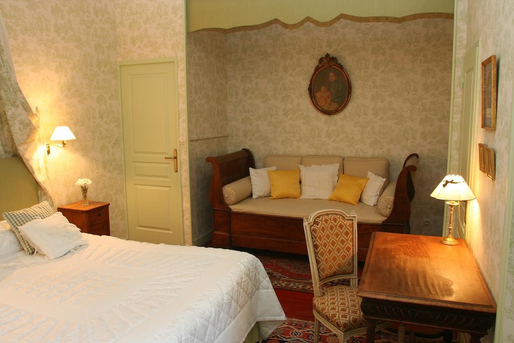 Chateau De Naze Vivy-saumur Frühstückspension 3*