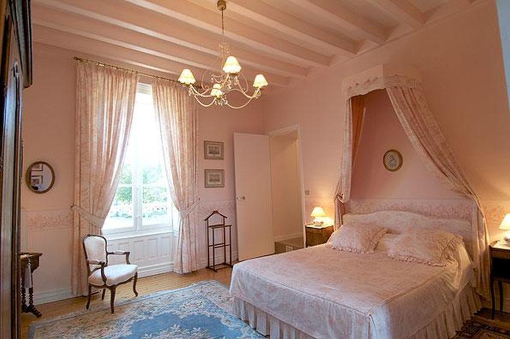 Frühstückspension Chateau De Naze Vivy-saumur